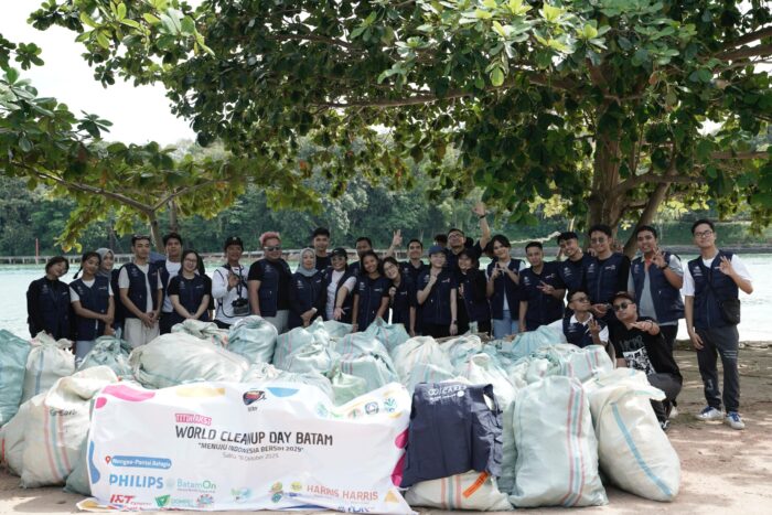 Aksi Bersih Pantai Bahagia: Komitmen Ascott Region Batam untuk Bumi di World Cleanup Day 2025
