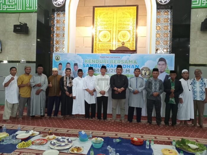 Jelang Ramadan, Jamaah Masjid Jamik Miftahul Falah Gelar Kenduri Bersama